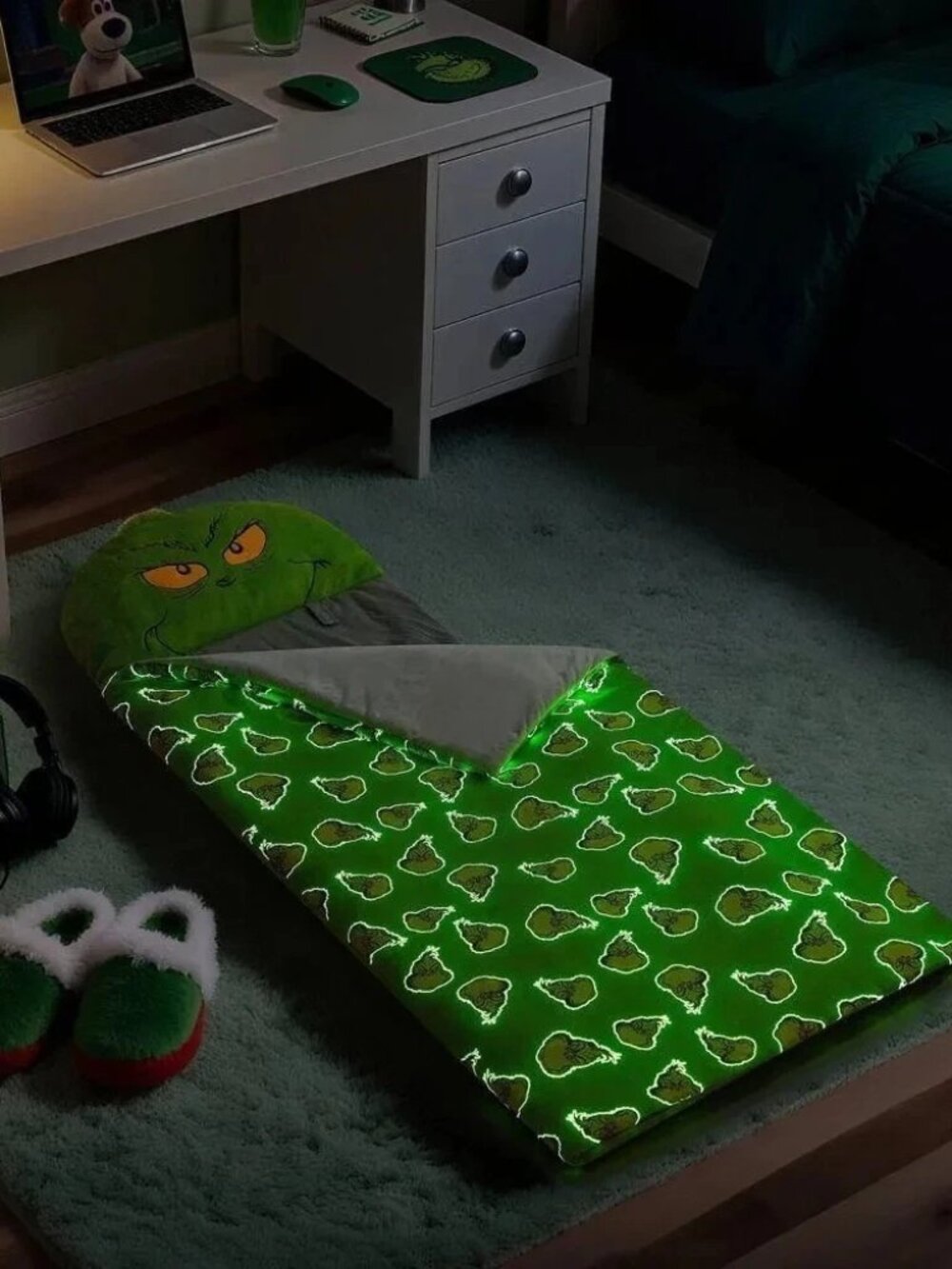 "Grinch" Glow-in-the-Dark Kid's Sleeping Bag